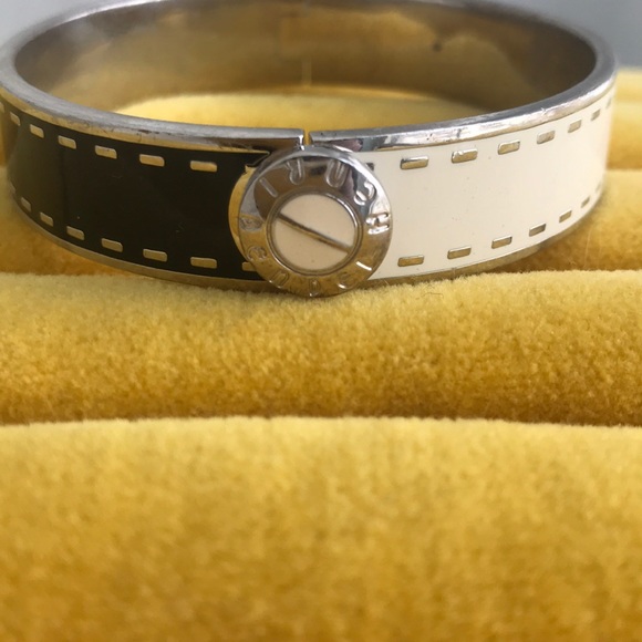 henri bendel Jewelry - Henri Bendel cuff bracelet henri bendel Jewelry - Henri Bendel cuff bracelet